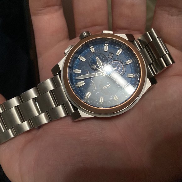 Michael Kors Watch - Picture 2 of 2